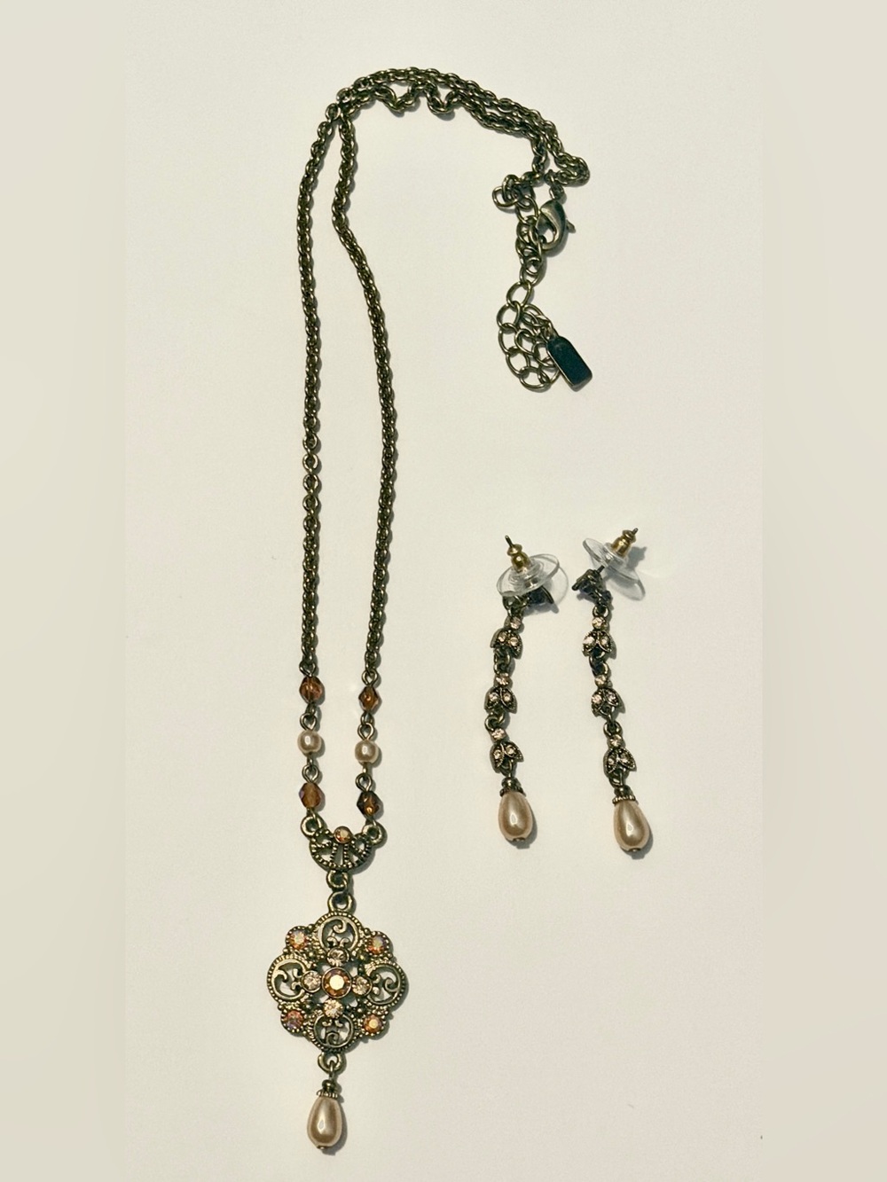 1928 Gold-Tone Filigree Pendant Necklace with Pearl w/Amber Accents & earrings